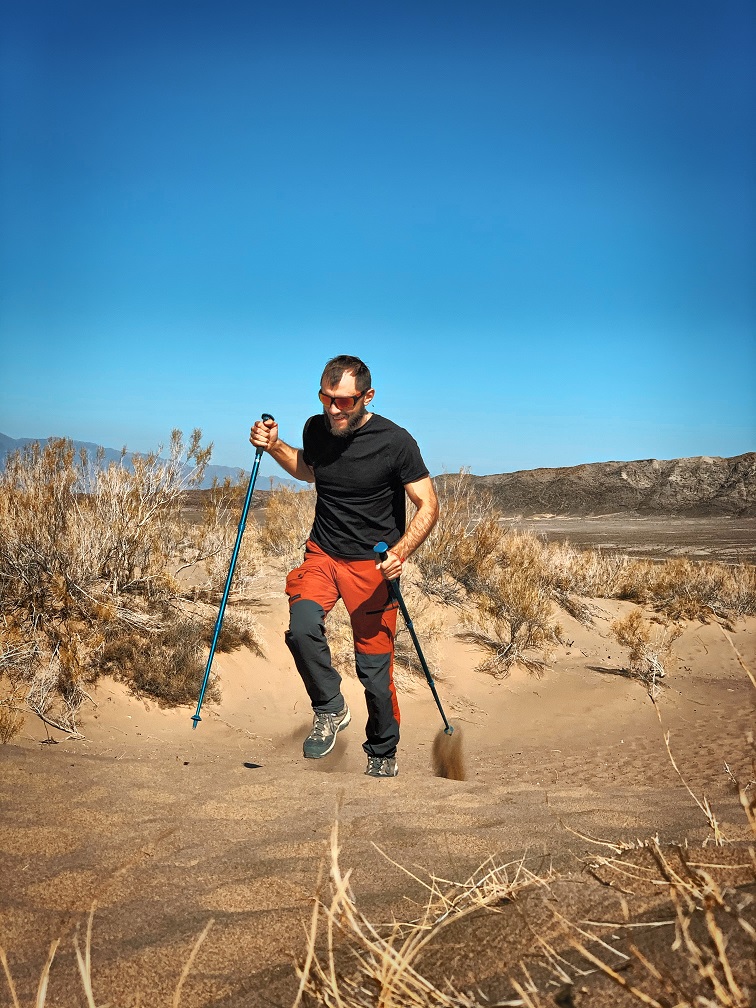 Runner in the sand, Altyn-Emel