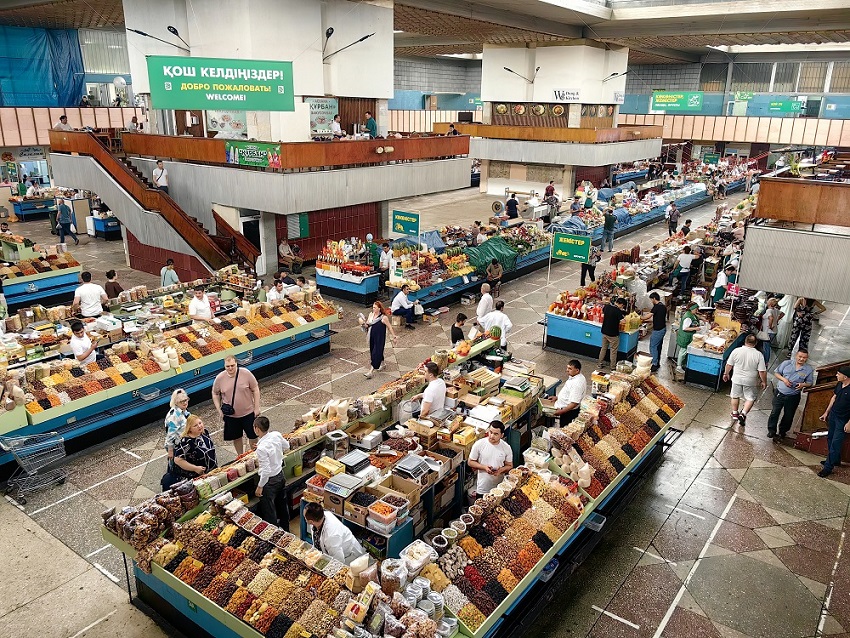 <p>Green Bazaar, Azamat Mukhametzhanov</p>
