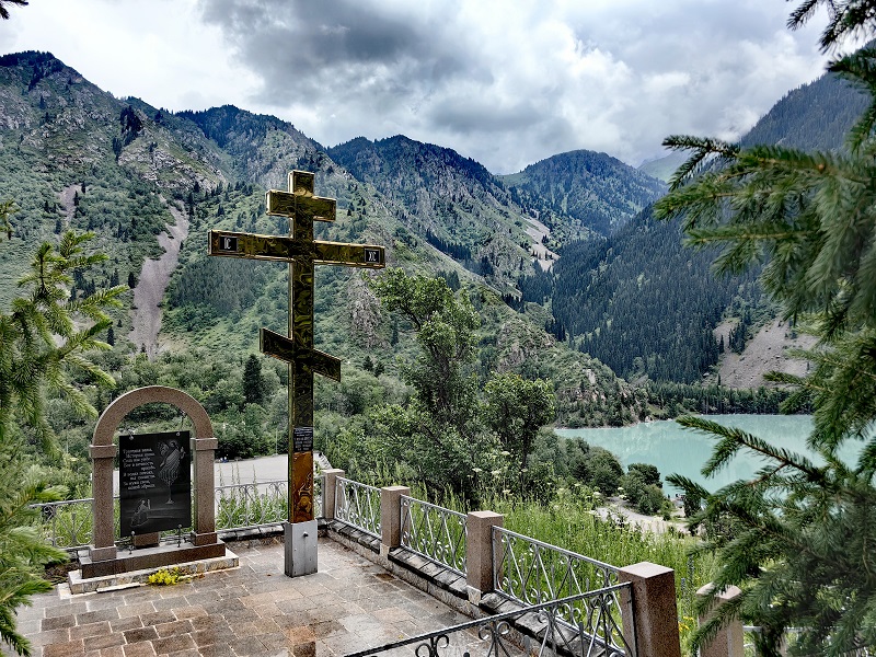 Memorial to those who died in the mudslide in 1963, Issyk lake, GreenX