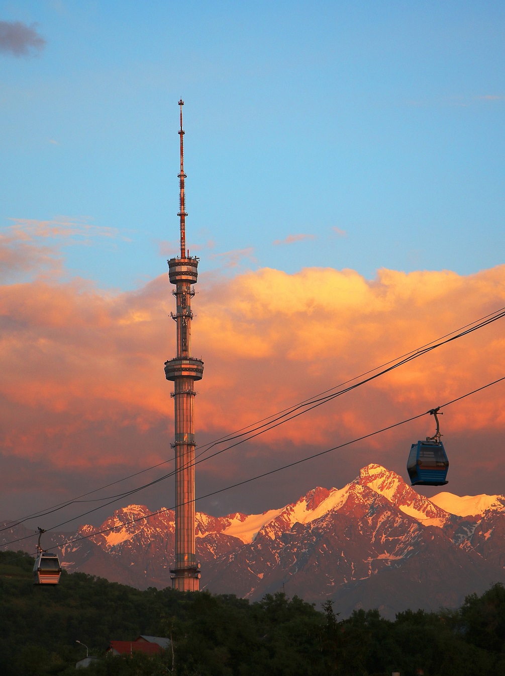 <p>Almaty TV tower, Mount Kok-Tobe</p>
